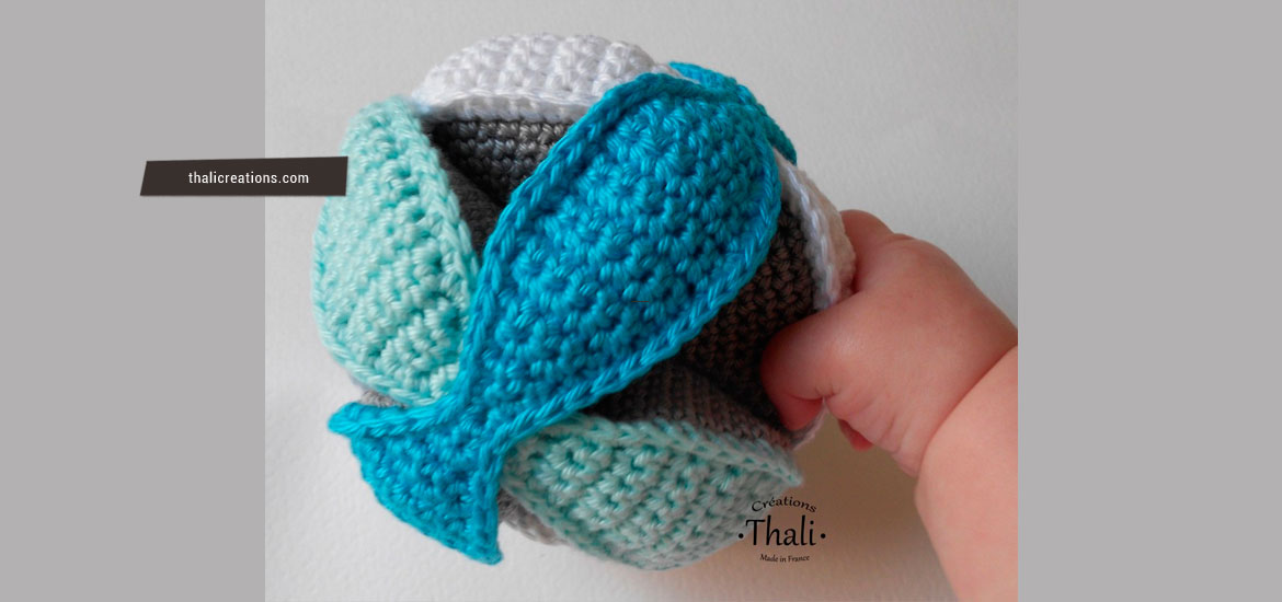 Tutoriel DIY pour réaliser une balle de préhension au crochet montessori